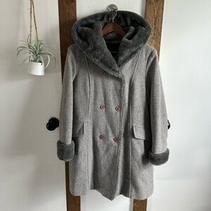 Vintage Women’s Wool & Fur Hooded Peacoat Gray ILGWY Made in USA